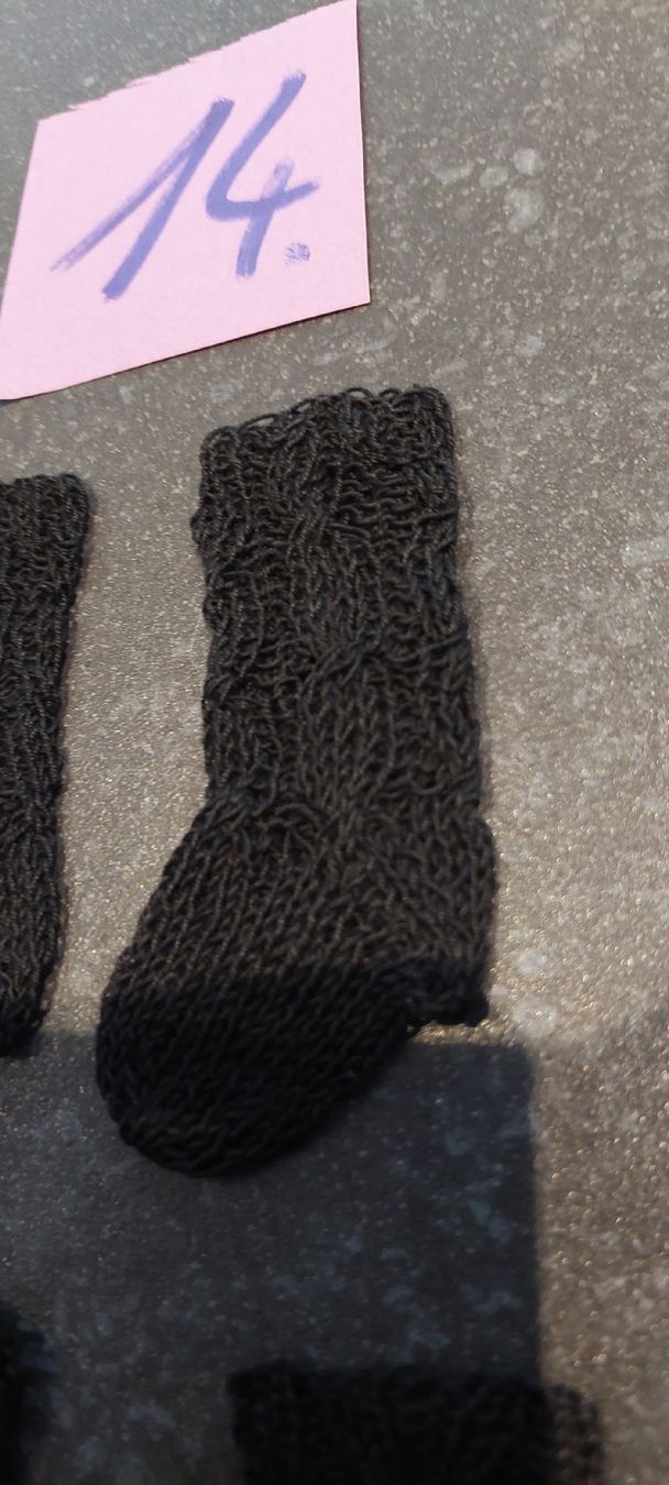 Puppen: 2Paar schwarze neue Puppensocken  – Neu (gemäss Beschreibung) aus Muri AG von nindo1 8