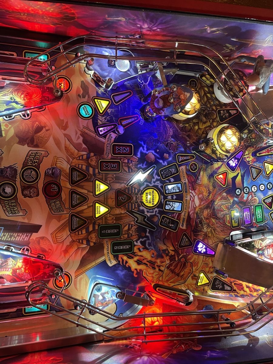 Stern Pinball Flipper: Je vends flipper stern Iron Maiden LE – Usato da Les Brenets venduto da serialdrink 5
