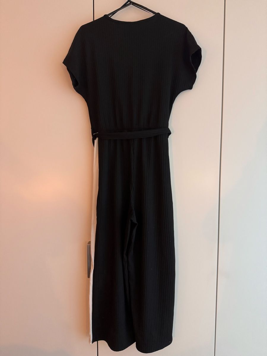 Primark Tute: Schwarzer Jumpsuit von Primark, Grösse 38 – Usato da Allschwil venduto da ana_87pj 1