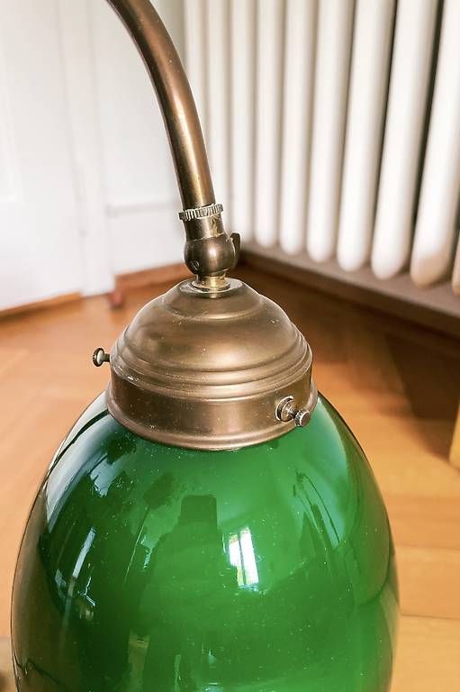 Lampe Messing Antik Schreibtischlampe Grüner Schirm (Gebraucht) in Bern für CHF 50 – nur Abholung auf Ricardo kaufen