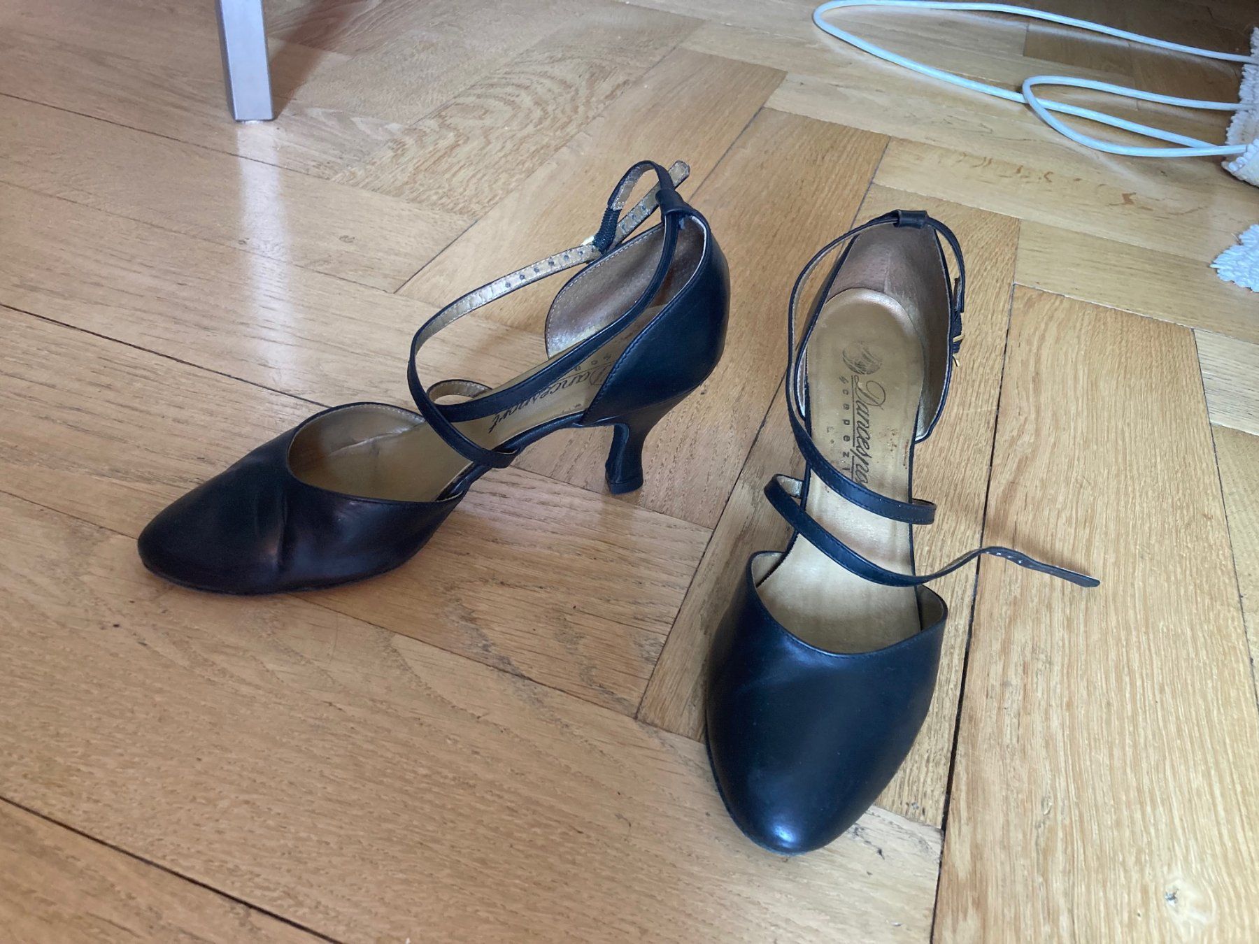 Chaussures femmes: Tanzschuhe mit Absatz, Dancesport – D'occasion à Bern par LuciaW