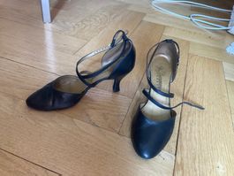 Tanzschuhe mit Absatz, Dancesport