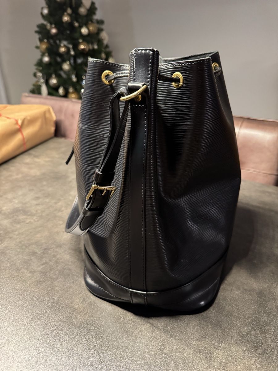 Borse da donna: Louis Vuitton Noe Beuteltasche Schwarz Leder – Usato da Lenzburg venduto da haad94 1