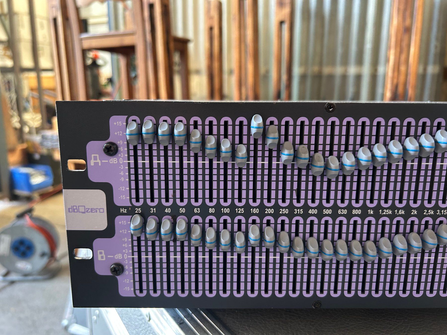 Equalizzatori: Apex DBQ Zero 2-Kanal 30-Band Grafik-Equalizer – Usato da Sugiez venduto da brockicenter 2
