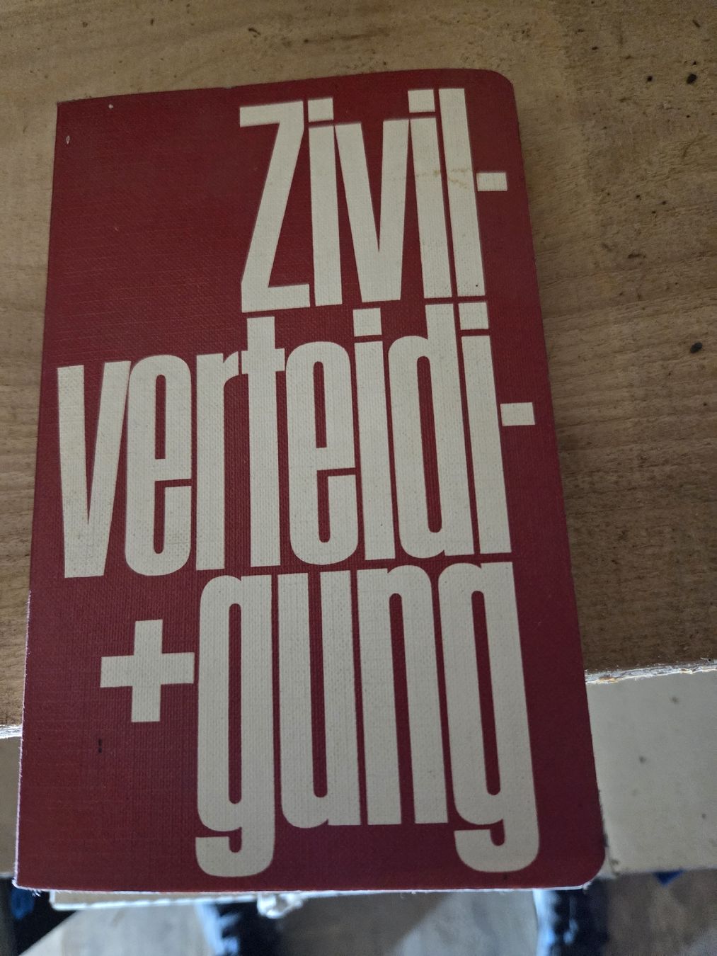 Libri: Zivilverteidigung Buch – Usato da Guntalingen venduto da Tsch0