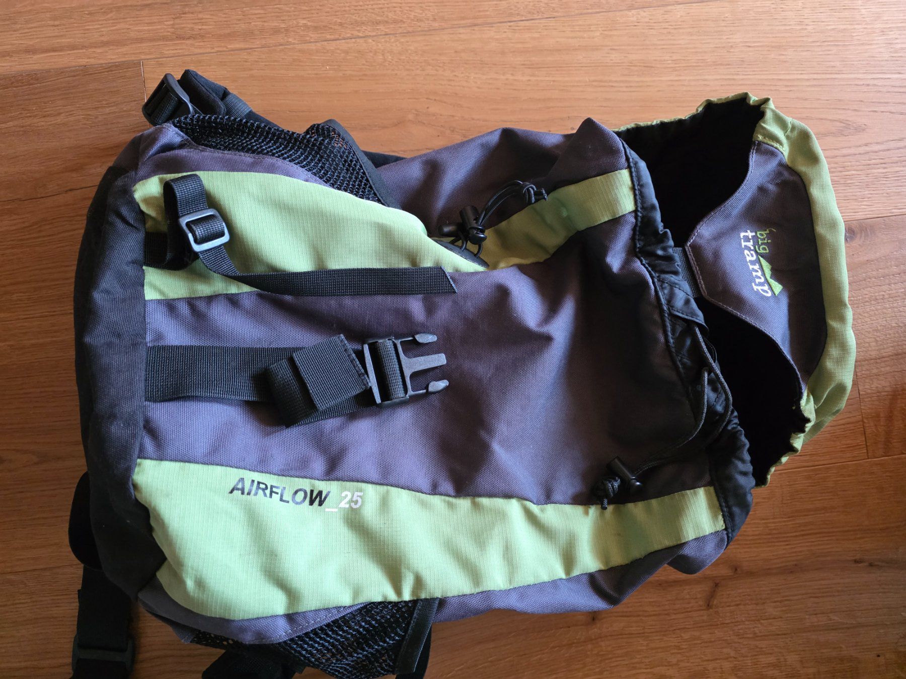 Zaini: Big Tramp Airflow 25 Rucksack grau/grün – Usato da Walterswil BE venduto da Lonitti 1