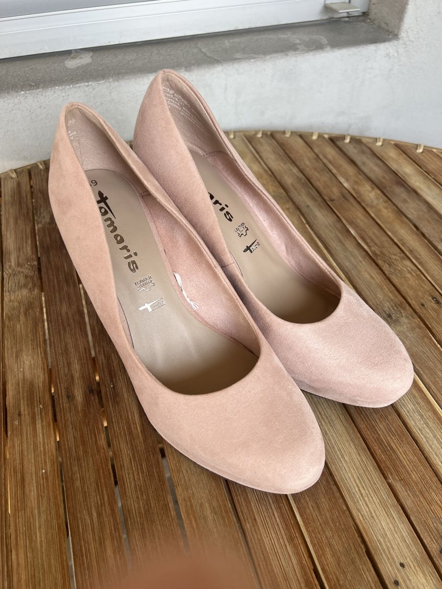 Tamaris Scarpe da donna: Tamaris Navy Klassische Pump Gr. 39 – Nuovo e nell'imballaggio originale da Spreitenbach venduto da Opfikoner1 9