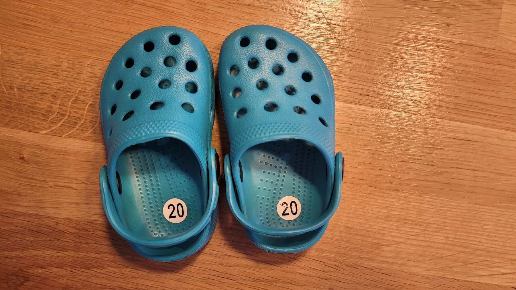Scarpe per ragazzi: Clogs, Badesandalen / Grösse 20 – Nuovo (secondo la descrizione) da Uetendorf venduto da Heyhey3661 2