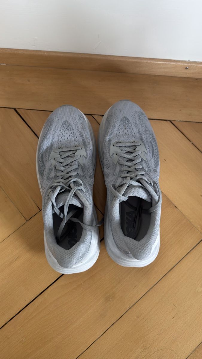 Hoka One One Damenschuhe: Hoka Clifton 10 – Gebraucht aus Zürich von ale_9z6n 2