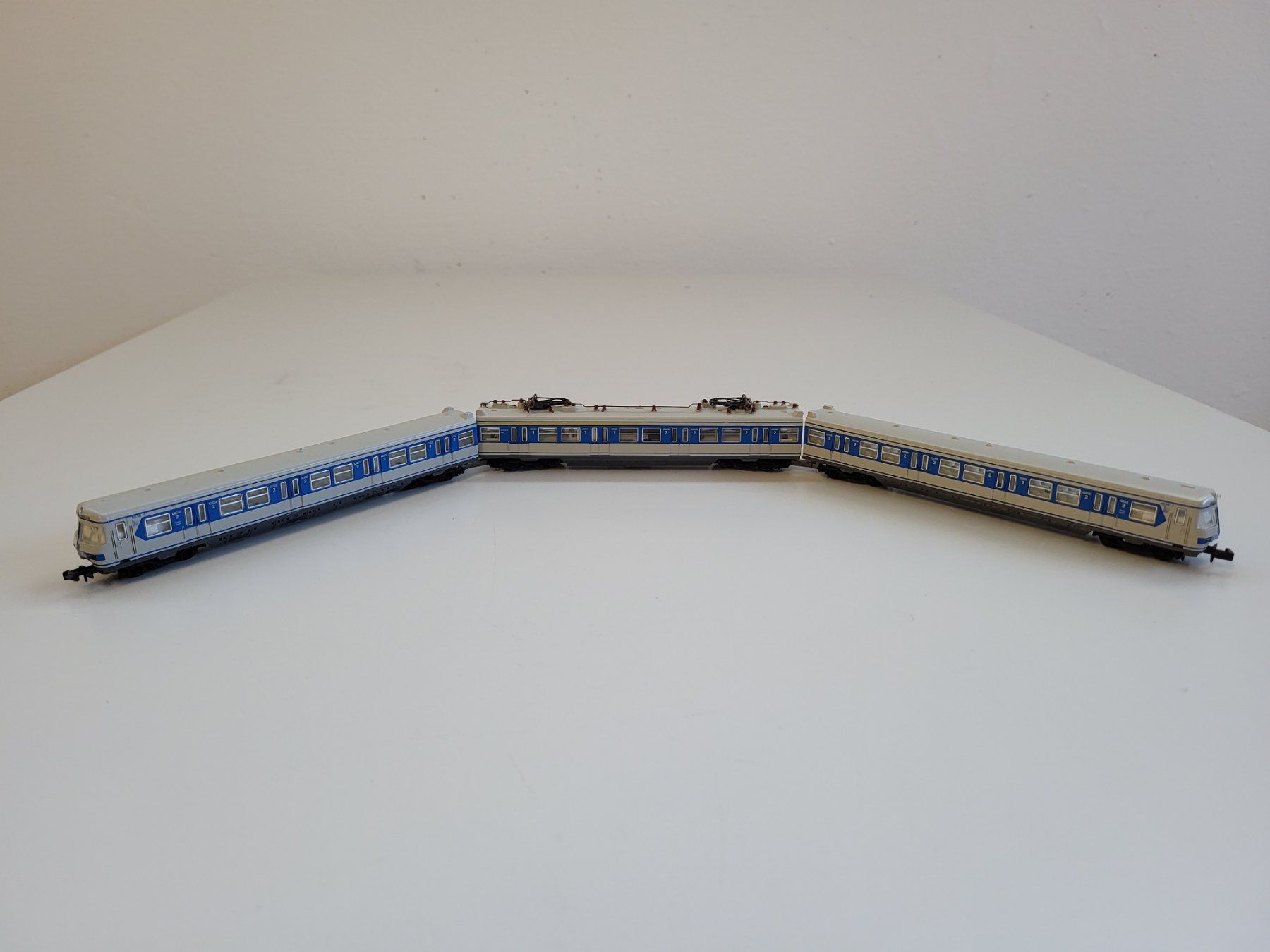 Arnold Modellini di ferrovie: Arnold 2940 S-Bahn München – Usato da Brügg BE venduto da POU-BELLE 1