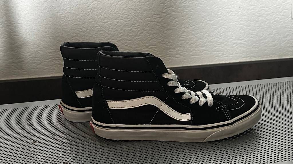 Scarpe da uomo: Vans old skool montantes noires – Usato da Châtel-St-Denis venduto da leacherre 1