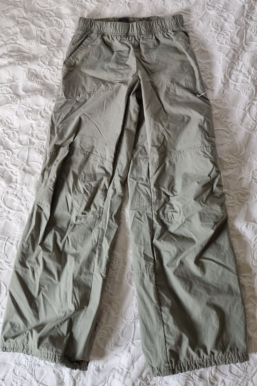Nike Hosen: Pantalon Nike multifonctions – Gebraucht aus Epalinges von Ozili