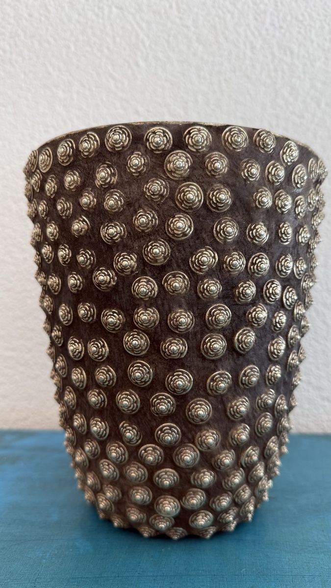 Vasi & Recipienti: Vase mit silbernen 3D Blumen Dekor – Usato da Wiesendangen venduto da Auri_0