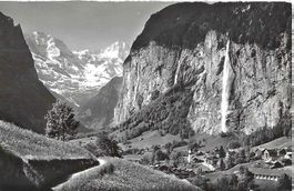 Lauterbrunnen Staubbachfall Grosshorn Breithorn