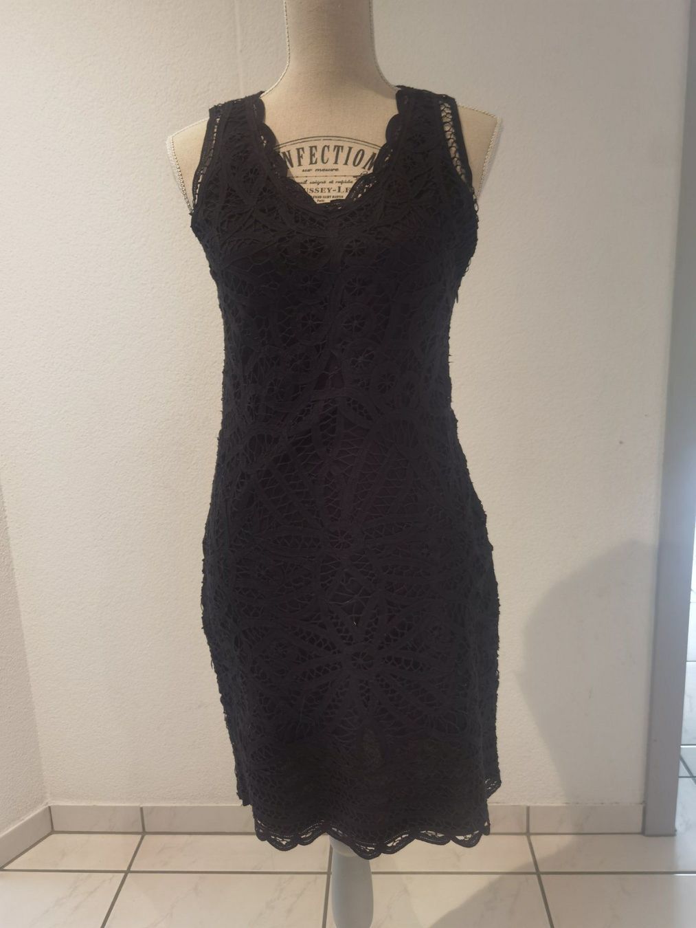 Vestiti: Hochwertiges Kleid – Nuovo (secondo la descrizione) da Uerkheim venduto da Justi.y