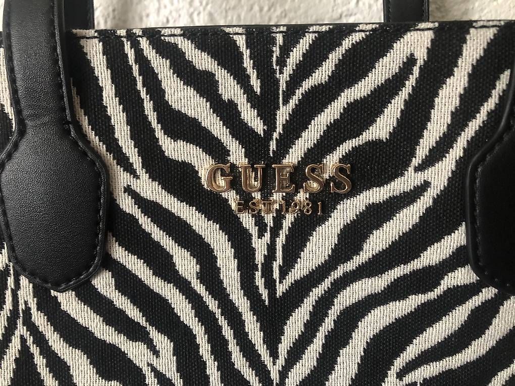 Borse da donna: Neue Guess Tasche  – Usato da Bern venduto da siory90 2