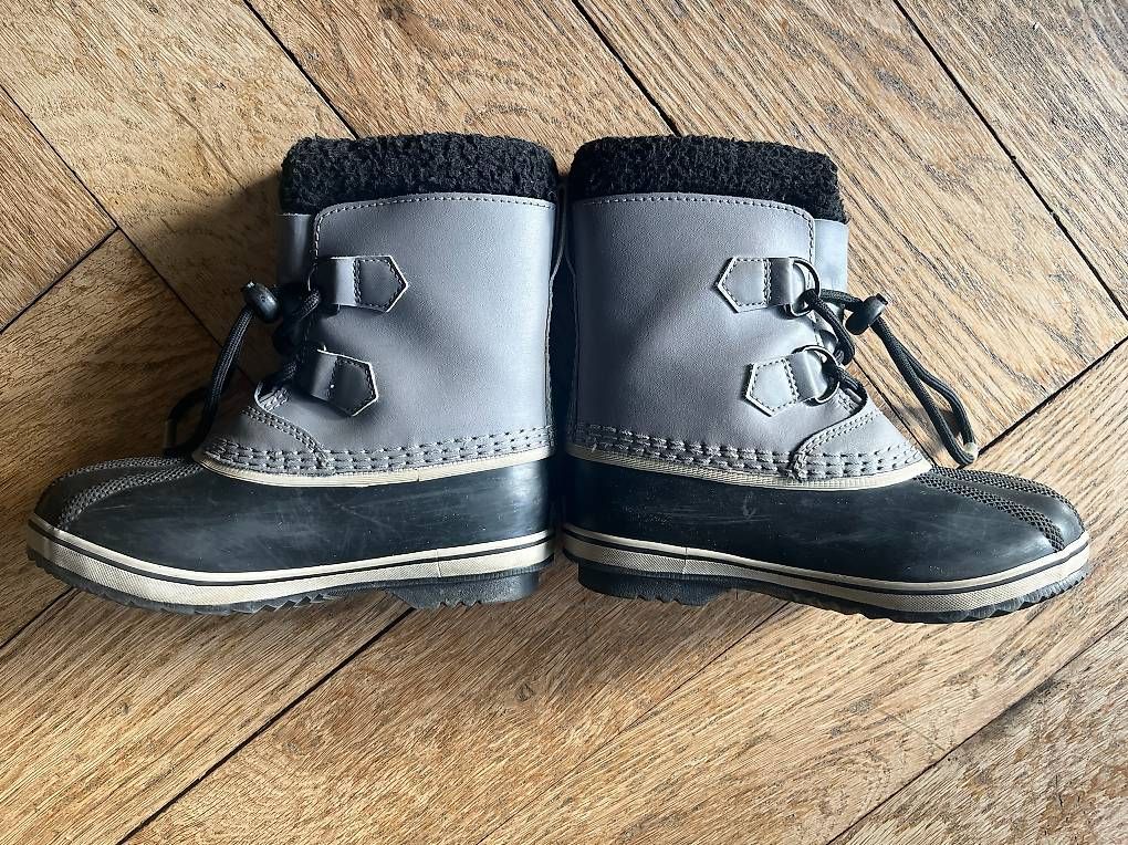 Scarpe per ragazzi: Sorel Schneestiefel sehr gut  – Usato da Basel venduto da mos_2xxs 1