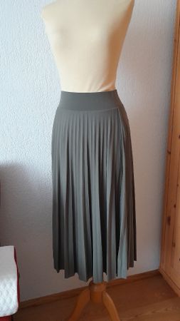 Faltenrock von Anna Field