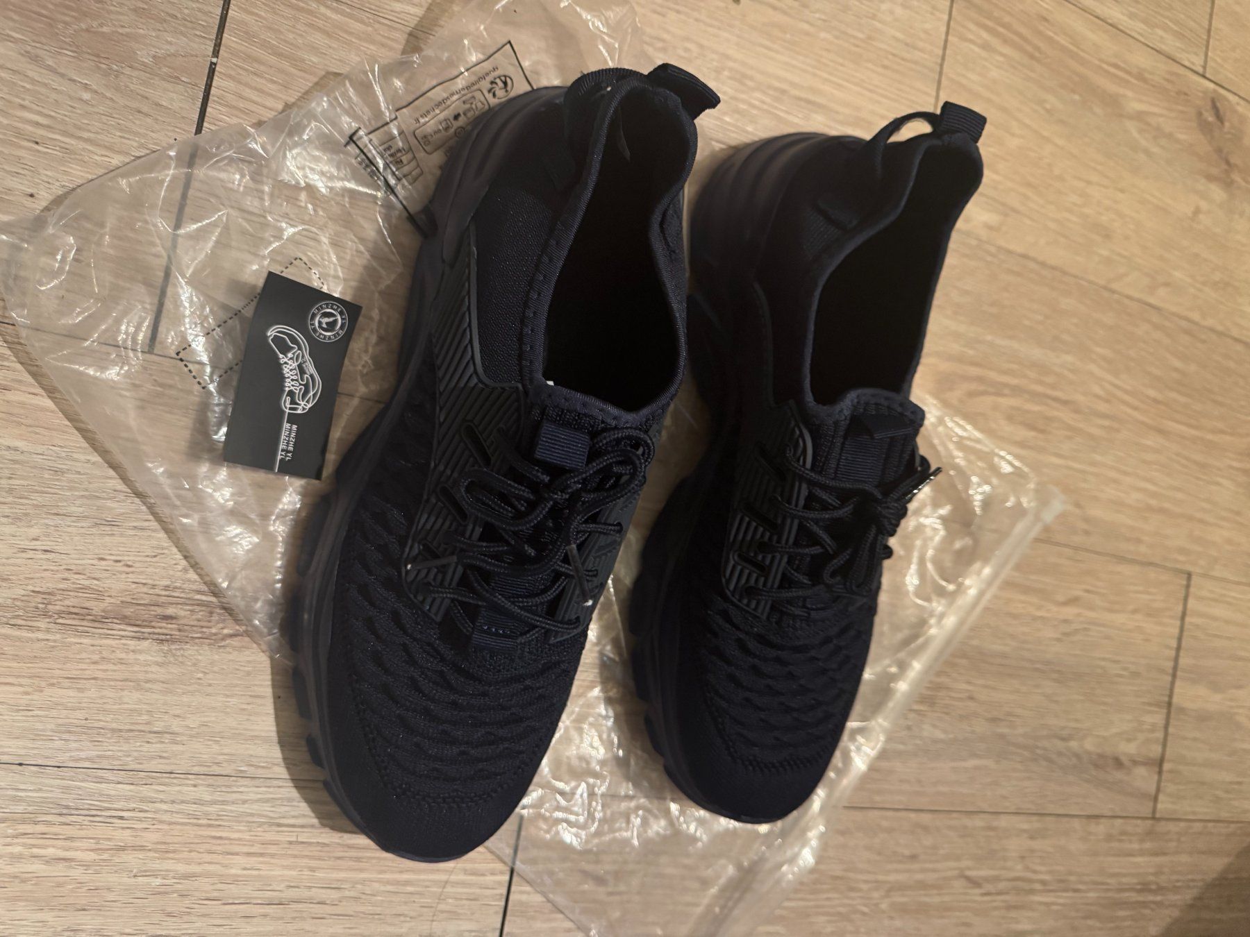 Scarpe da uomo: neu sport Schuh 44 – Nuovo (secondo la descrizione) da Riehen venduto da M.S.DVD 1
