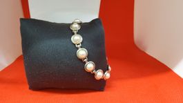 Armband silberfarben mit Perlenbesatz in gutem Zustand