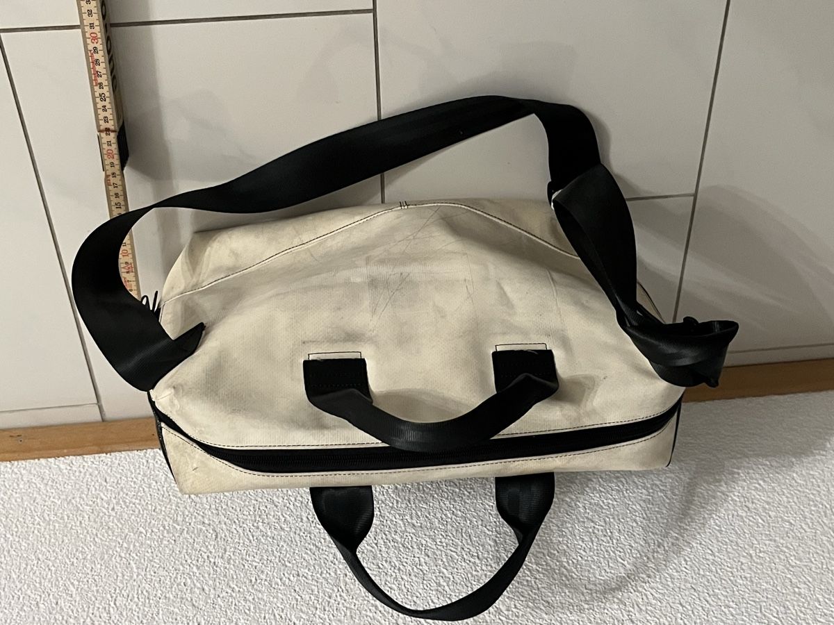 Freitag Borse da donna: Tasche Freitag Grigio M Schwarz gebraucht – Usato da Allschwil venduto da Manolictus 1