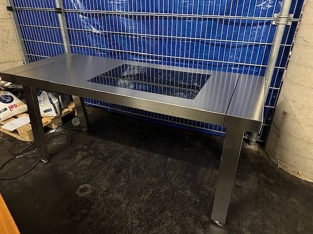 Herde: bulthaup Design Tisch mit Gaggenau Kochfeld – Gebraucht aus Zollikofen von OberliAG