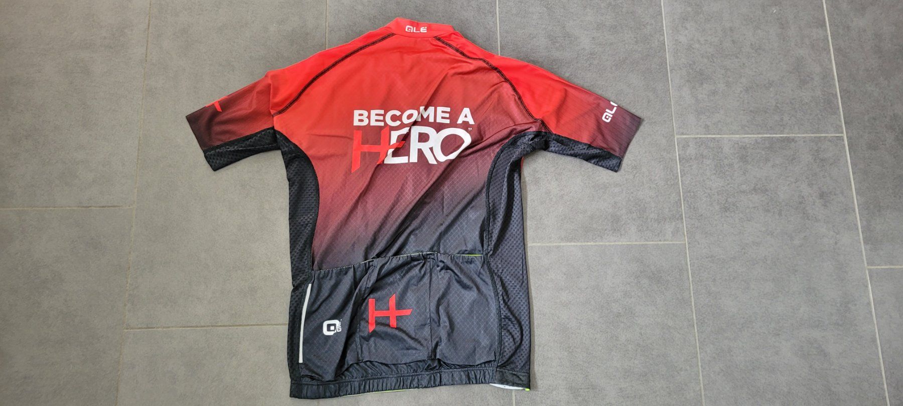 Canottiere & Pantaloni: Velotrikot ALE – Usato da Wittenbach venduto da Hase113 2
