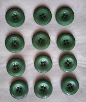 12 Knöpfe, Waldgrün, 27 mm.