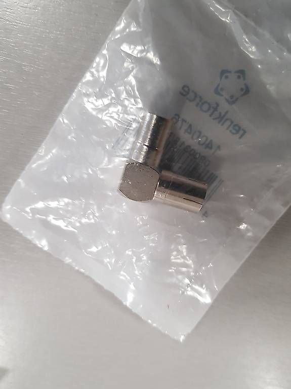 Radiocomunicazione: Neu!! 4x Antennenstecker Ellbogen – Usato da Brüttisellen venduto da mfran 1
