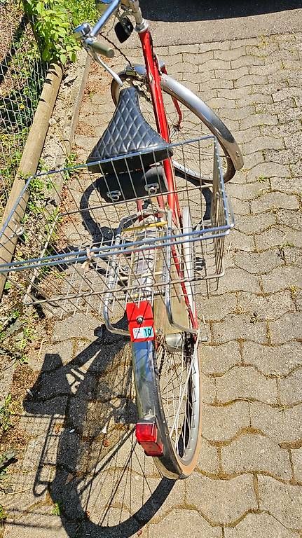 Biciclette: Vintage Damenvelo rot – Usato da Henau venduto da Telesto 2