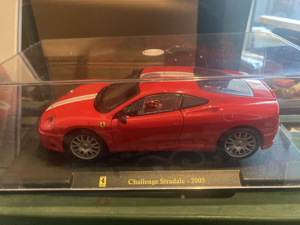 Ferrari Modellautos: Ferrari challenge stradale 1/24 hachette burago – Neu (gemäss Beschreibung) aus Versoix von Jeannot57 1