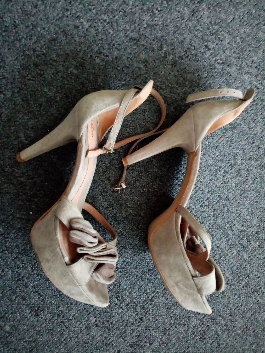 Scarpe da donna: Schuhe, Leder Sandalen Gr 40 – Usato da Schöfflisdorf venduto da nun_zr8r 3