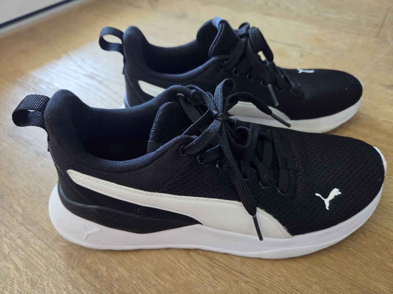 Puma Scarpe da uomo: PUMA Laufschuhe – Usato da Emmen venduto da GrabandGo
