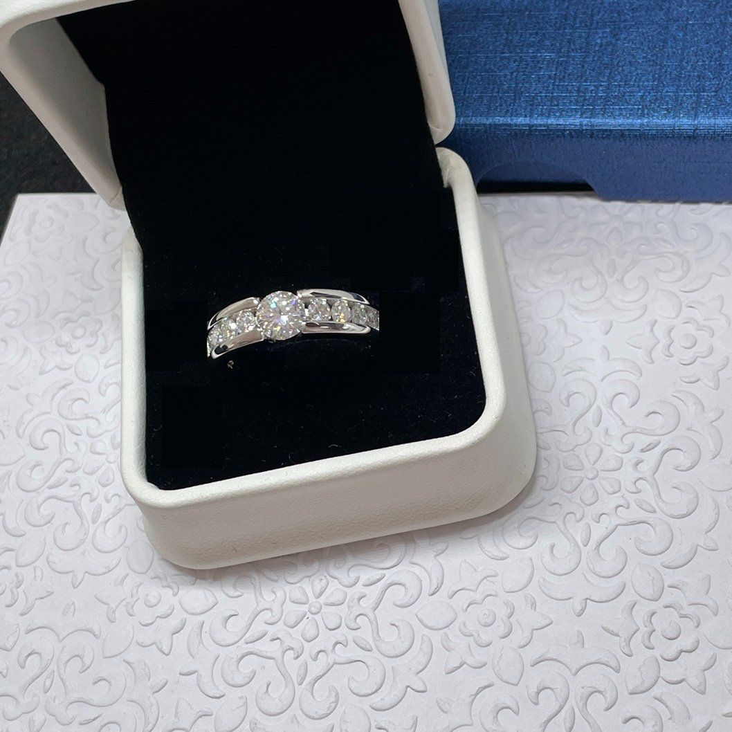 Bagues: Moissanit Ring, Silber - Gr. 61 Herrenring GRA – Neuf (Voir description) à Thun par Creative-Art-Tess