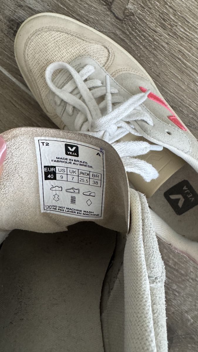 Veja Chaussures femmes: Veja Turnschuhe Grösse 40 – D'occasion à Männedorf par romeo2902 4