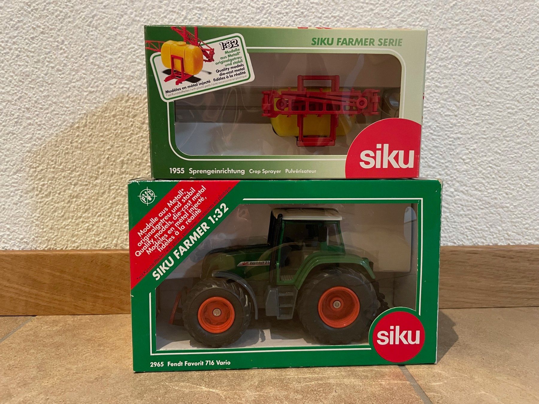 Fendt Trattori: SIKU Fendt 716 mit Spritze – Nuovo e nell'imballaggio originale da Kreuzlingen venduto da Stefan1150 7