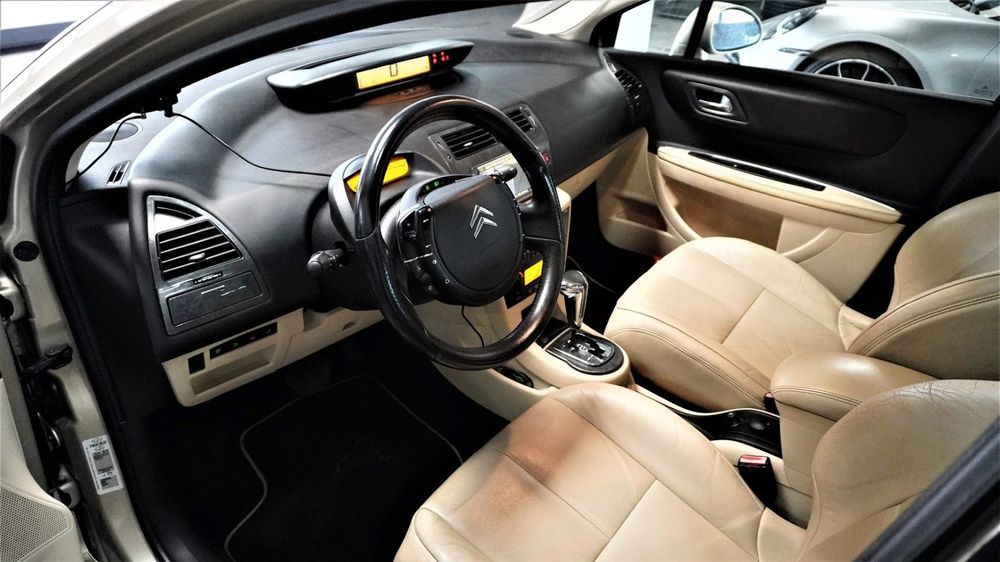 Citroën Automobili: CITROEN C4 Berline 2.0i 16V VTR Automatic – Usato da Altstätten venduto da TM-Auto 6