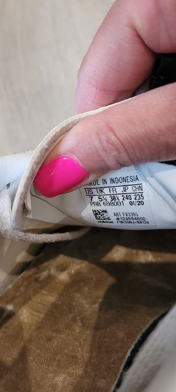 Scarpe da donna: Adidas weiss mit gold – Usato da Meinisberg venduto da mirreb 3