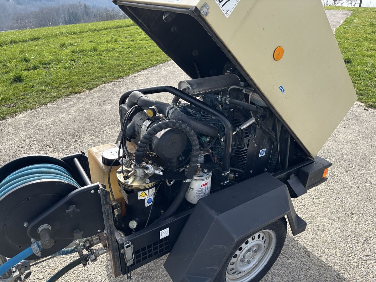Compressori: Baukompressor 2000 l/min – Usato da Courgevaux venduto da Querly 6