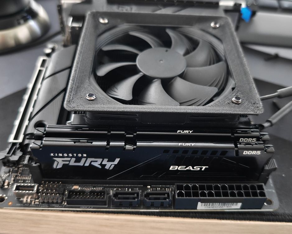 Gaming SFF PC XIKII FF08 | Ryzen 7 | 32GB RAM |16GB GPU (Neu (gemäss ...