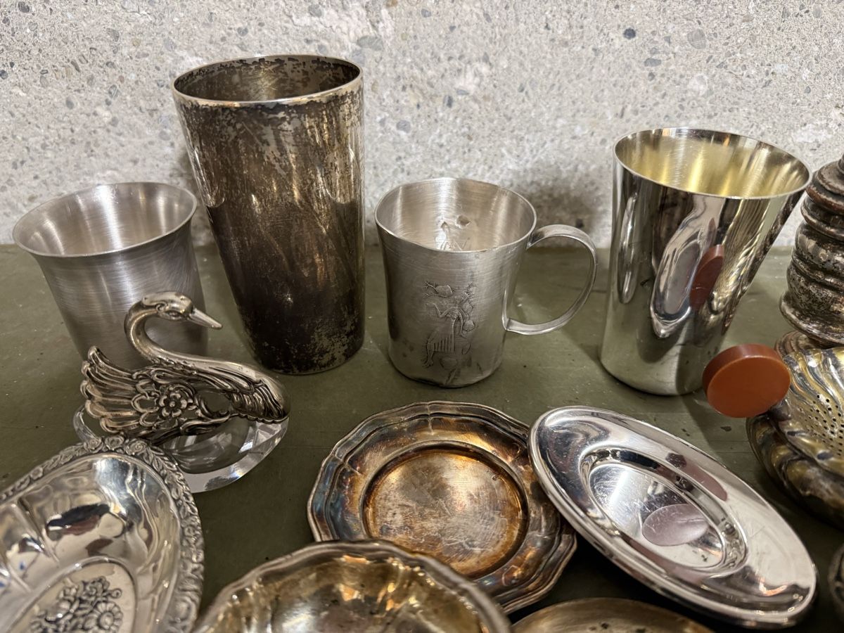 Tutte le decorazioni: Antikes Metall – Usato da Birmenstorf AG venduto da Pat_roll. 1