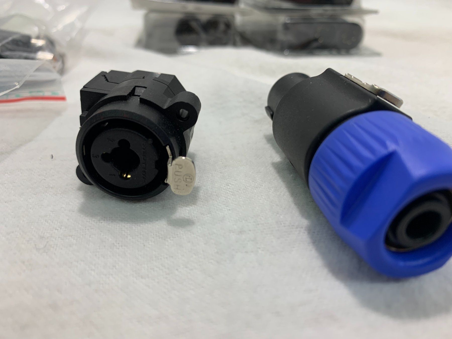 Elektronikbauteile: Diverse Stecker und Buchsen (S424) – Neu (gemäss Beschreibung) aus Däniken SO von Profog1 8