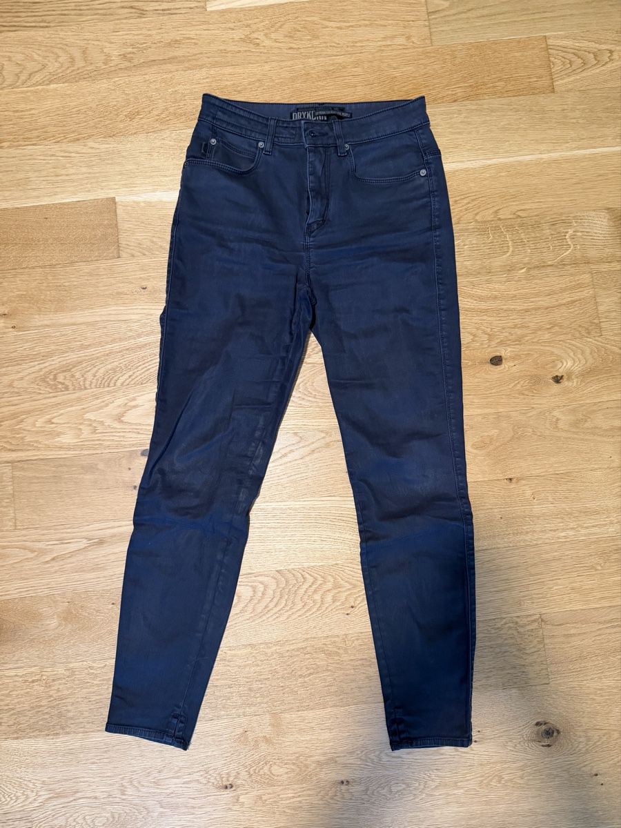 Drykorn Jeans: SCHWARZE DRYKORN JEANS – Gebraucht aus Zürich von dbu_s8p2 2