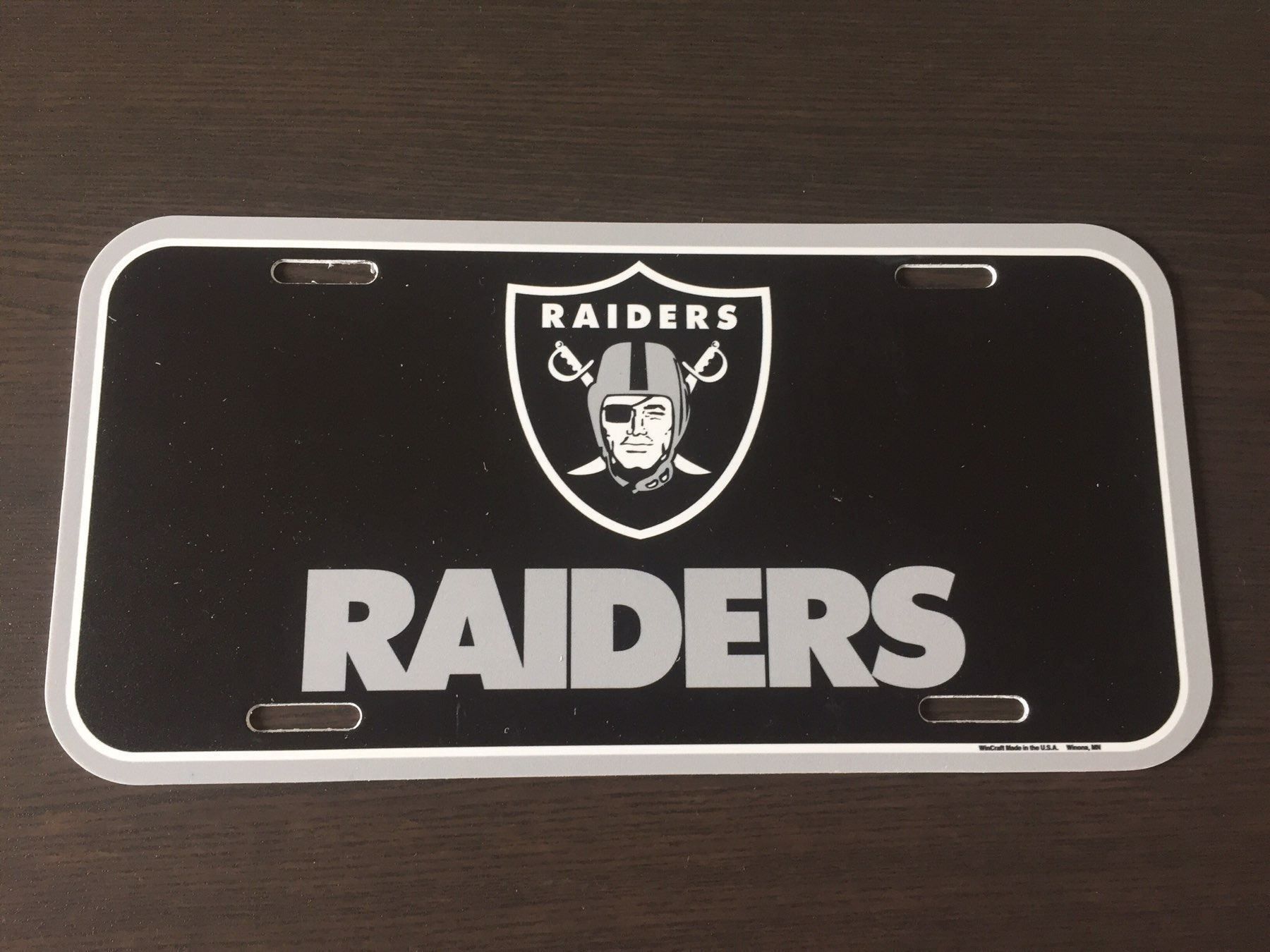 Schilder: Las Vegas Raiders License Plate – Neu und originalverpackt aus Muttenz von US_Sport_Schweiz