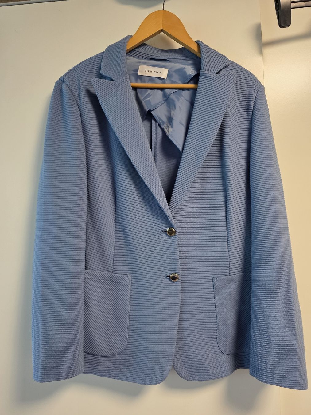 Gerry Weber Jacken: Gerry Weber Blazer – Neu (gemäss Beschreibung) aus Volketswil von mic_27b5
