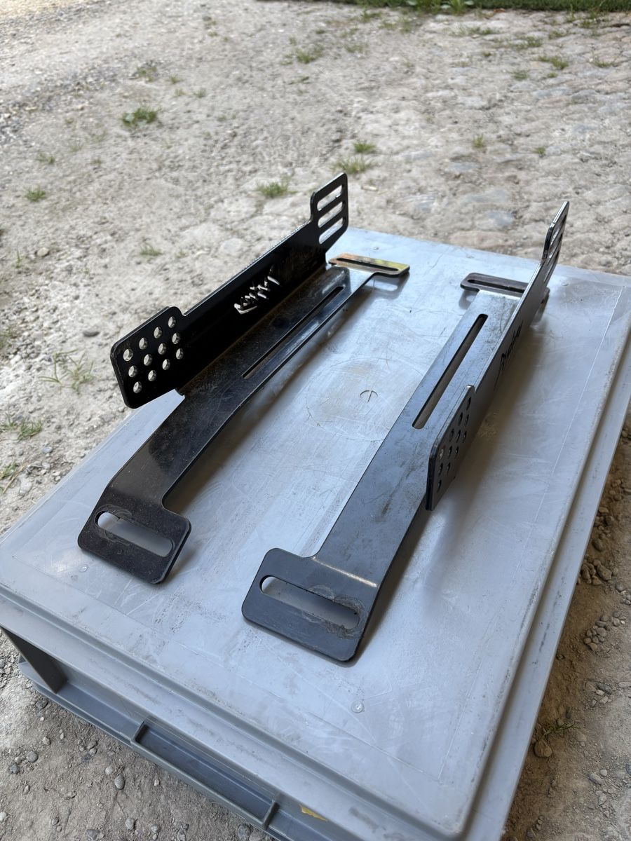 Mazda Alle Autoersatzteile: Destroy Or Die MAZDA MX5 MIATA SIDE MOUNT SEAT BRACKETS – Gebraucht aus Lyss von P.Bento 1