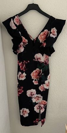 Festkleid schwarz Blumen Grösse S (36)
