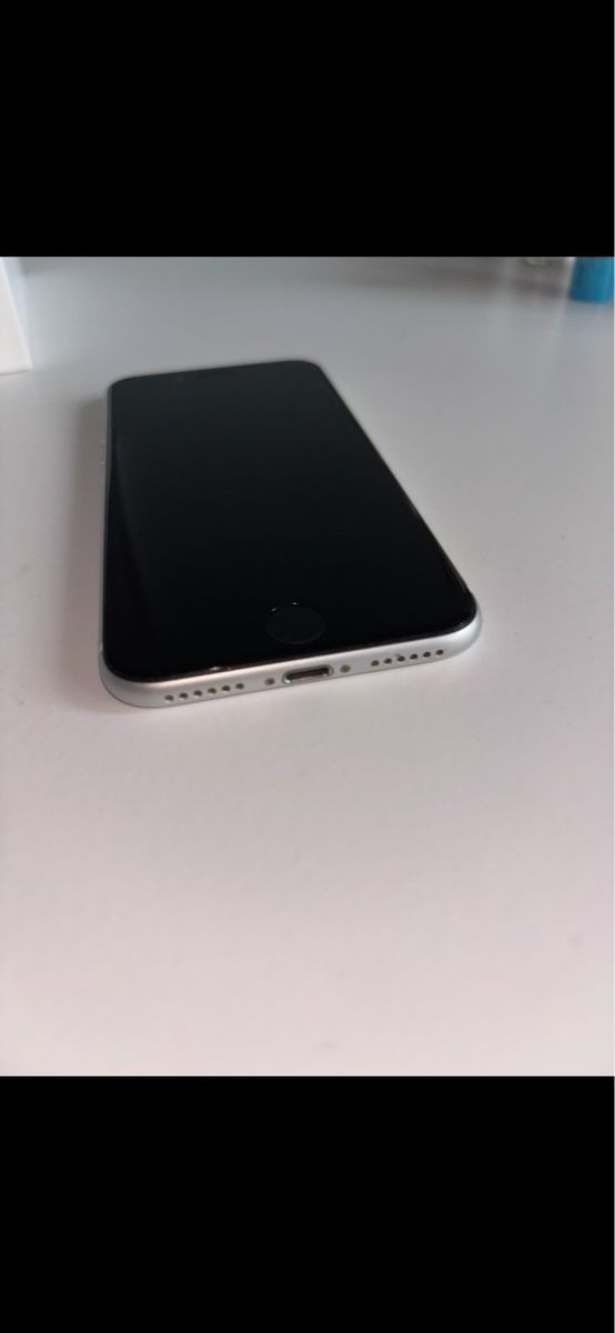 Apple Portables: iPhone SE 2020 weiss 64GB – D'occasion à Fislisbach par secondhandF 3