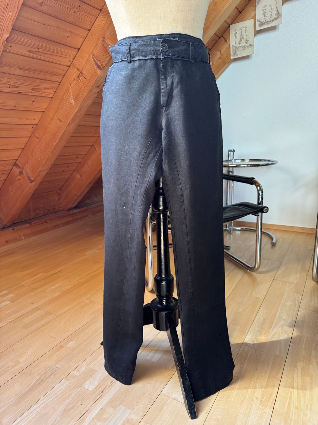 Nile Pantaloni: Schwarze Leinenhose von Nile – Nuovo (secondo la descrizione) da Stäfa venduto da Mofi8712