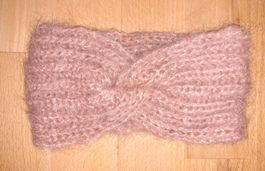 Schönes handgestricktes Stirnband